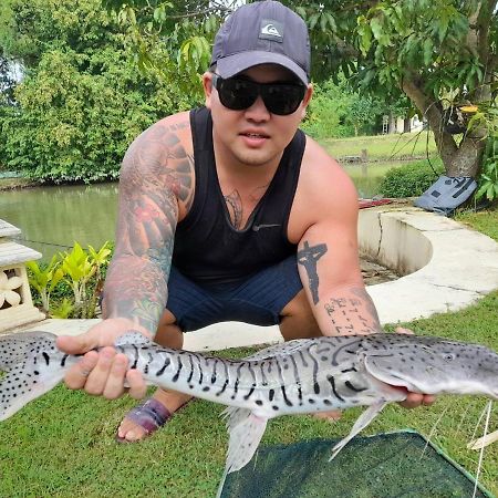 Llamados Fishing Lake San Kamphaeng Bagian luar foto